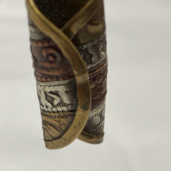 Vintage mixed metals earrings for pierced ears - Picture 9 of 11